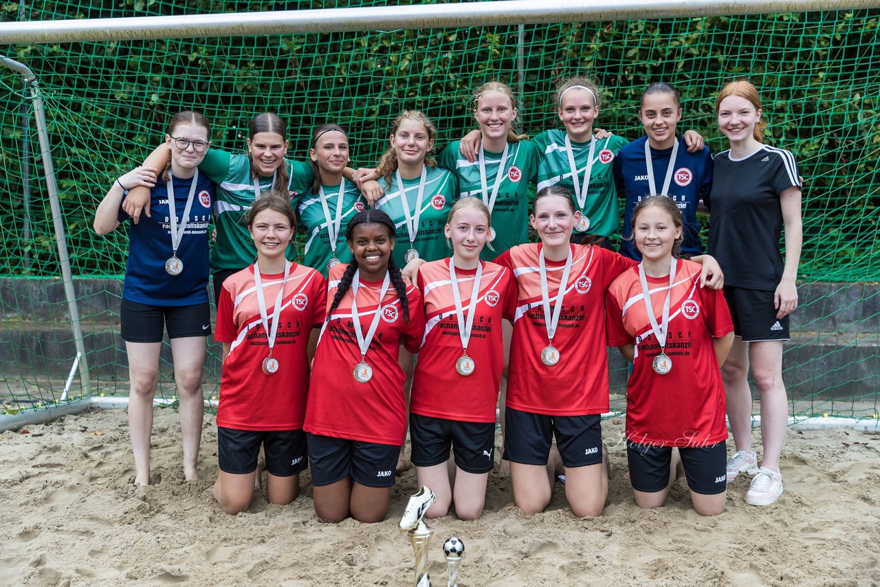 Bild 131 - wBJ/wCJ Beachsoccer Cup